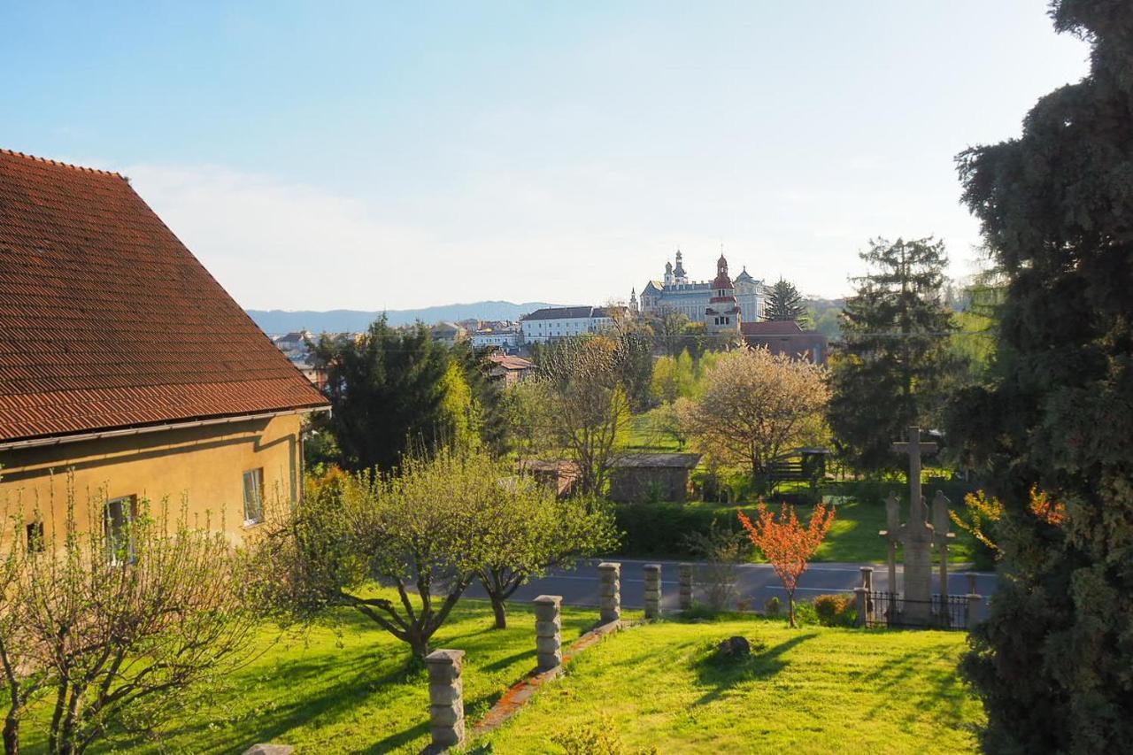 Vila Dum U Krize Broumov Exteriér fotografie